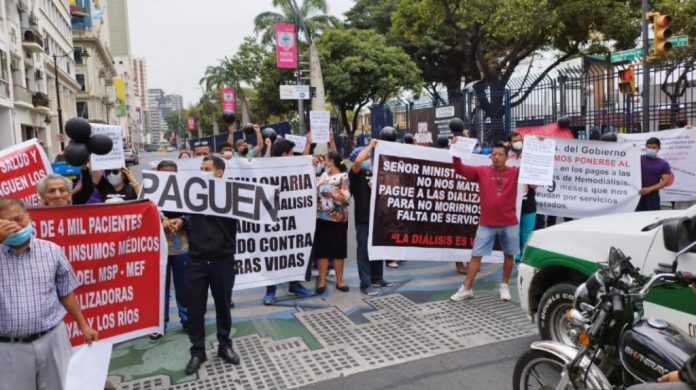 Se disminuye la atención de los prestadores externos de salud por incumplimiento de pago