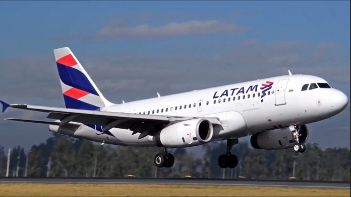 Ecuador tiene altos impuiestos para las viajes aéreos.