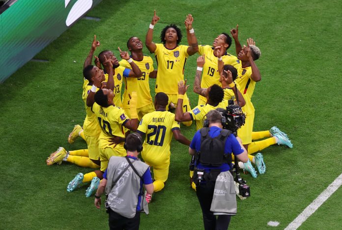 Ecuador es sancionado ante la FIFA por cánticos ofensivos