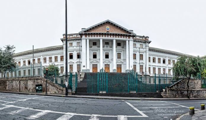 Colegio Mejía