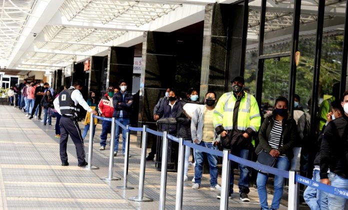 Hay 3 involucrados en entrega de turnos falsos.