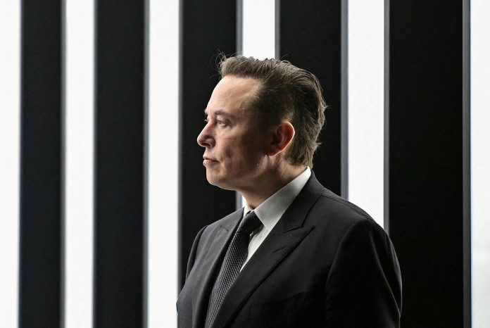 Elon Musk advierte del peligro de la IA
