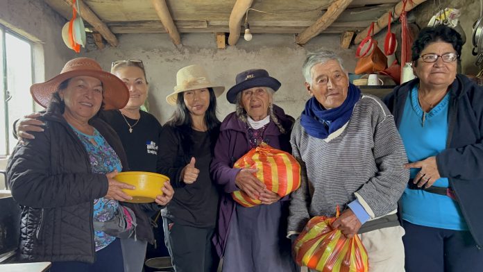 Un grupo de Puéllaro realizó donaciones a una comunidad de Sachapungo