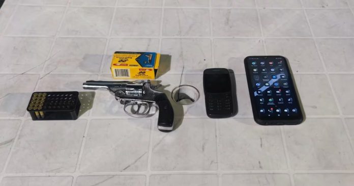 Un disparo en el Colegio Central Técnico. Dos menores fueron detenidos. Padres exigen clases virtuales y mayor seguridad.